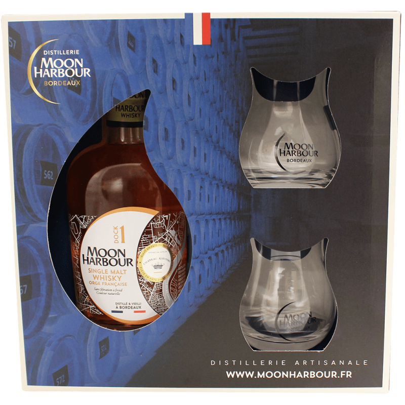 Photographie d'une bouteille de coffret whisky moon harbour dock 1