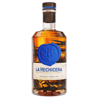 Photographie d'une bouteille de Rhum La Hechicera