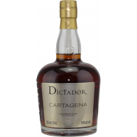 Photographie d'une bouteille de Rhum Dictador Cartagena