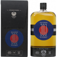 Photographie d'une bouteille de Whisky Squadron 202 Blend of Freedom