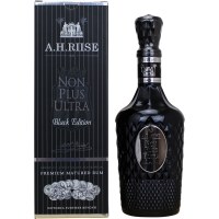 Photographie d'une bouteille de Rhum A.H Riise Non Plus Ultra Black Edit