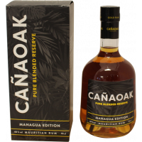 Photographie d'une bouteille de Rhum Canaoak Gold Rum