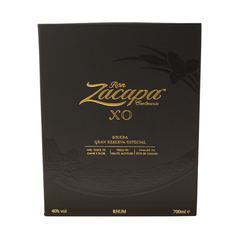 Photographie d'une bouteille de Rhum Zacapa Centenario XO