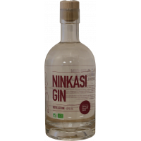 Photographie d'une bouteille de gin ninkasi bio fleurs de houblon saaz 70 cl 40°