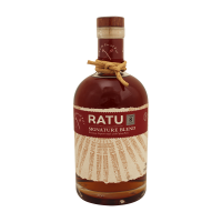 Photographie d'une bouteille de Liqueur de Rhum Ratu 8 ans