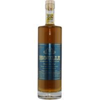 Photographie d'une bouteille de genievre de houlle brut de fut