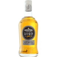 Photographie d'une bouteille de Rhum Angostura 1919