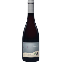 Photographie d'une bouteille de vin rouge Pinot Noir Eric Louis